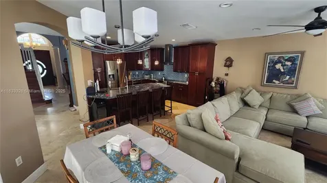 16262 SW 44th Terrace Miami FL 33185