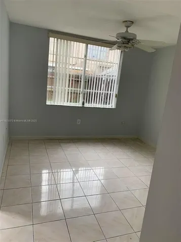 1062 W 42nd Place Hialeah FL 33012