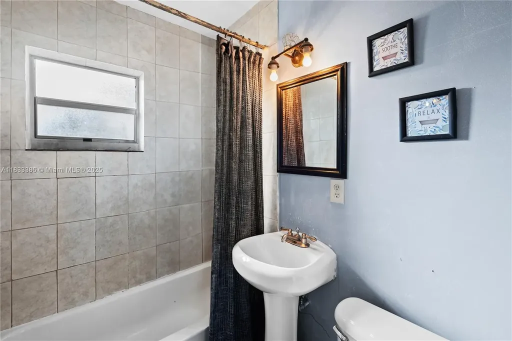 1200 NW 11th Court Fort Lauderdale FL 33311