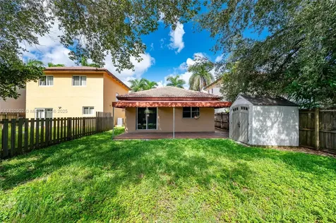 2605 NE 41st Circle Homestead FL 33033