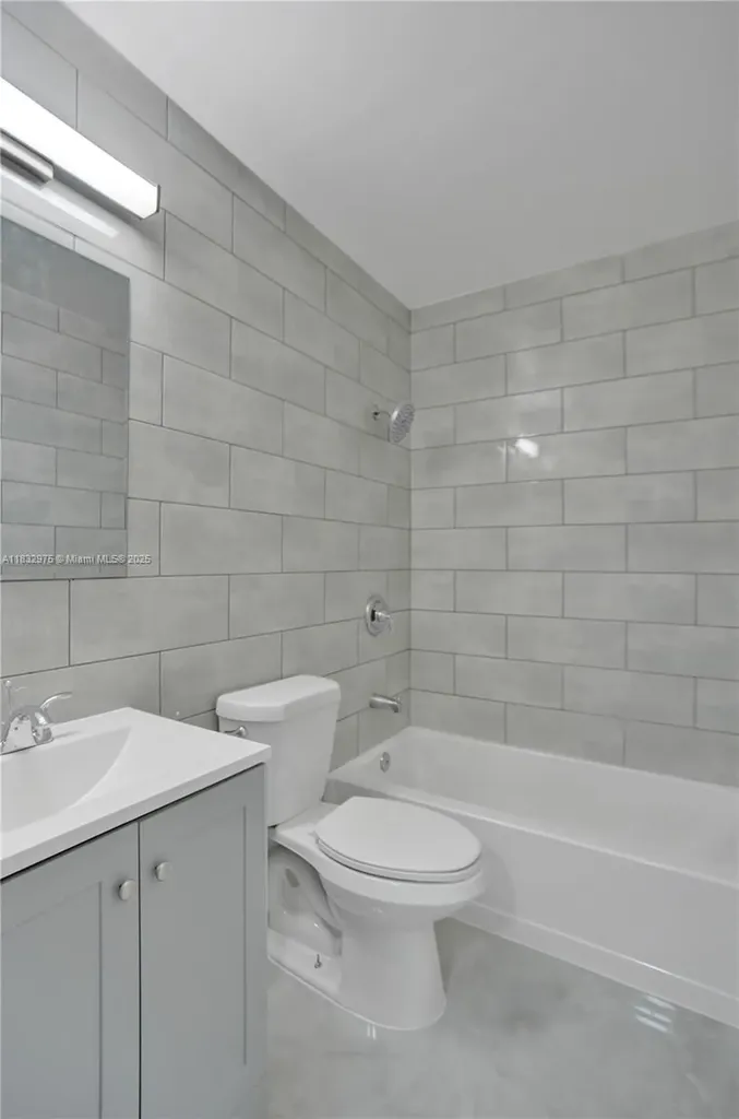 2720 SW 13th Avenue Fort Lauderdale FL 33315