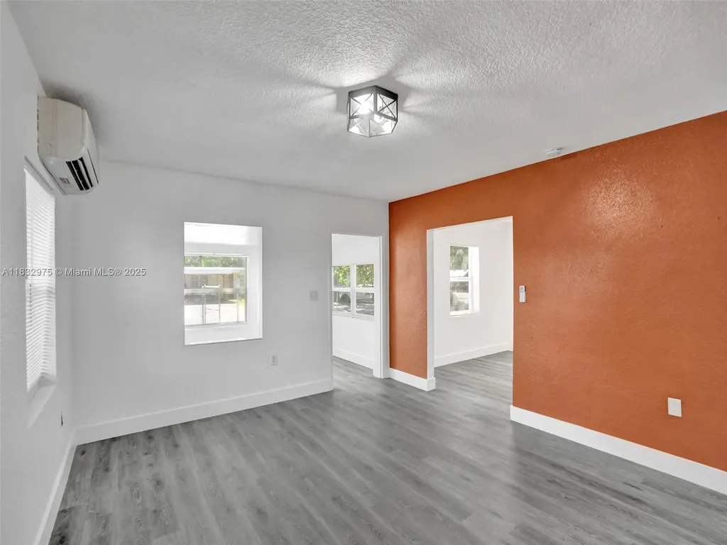 2720 SW 13th Avenue Fort Lauderdale FL 33315