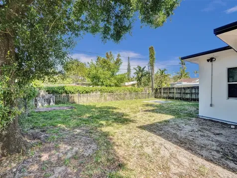 2720 SW 13th Avenue Fort Lauderdale FL 33315