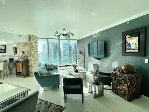350 S Miami Avenue Miami FL 33130