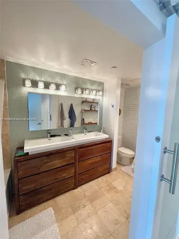 350 S Miami Avenue Miami FL 33130