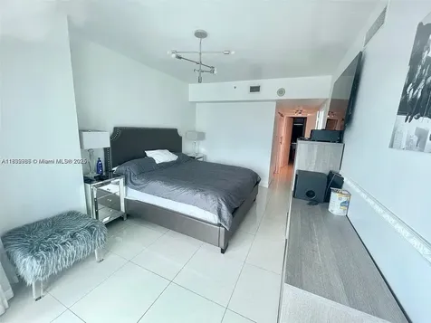 350 S Miami Avenue Miami FL 33130