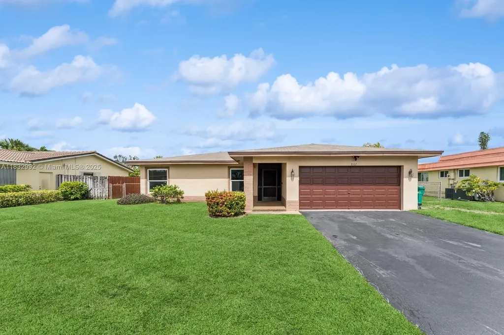 8107 NW 73rd Terrace Tamarac FL 33321