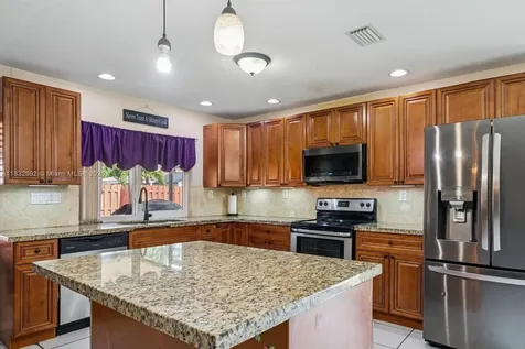 8107 NW 73rd Terrace Tamarac FL 33321
