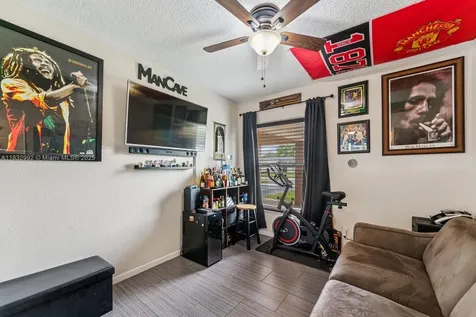 8107 NW 73rd Terrace Tamarac FL 33321