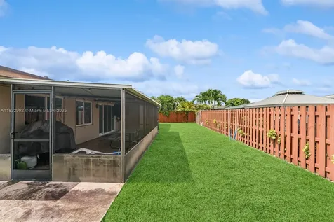 8107 NW 73rd Terrace Tamarac FL 33321