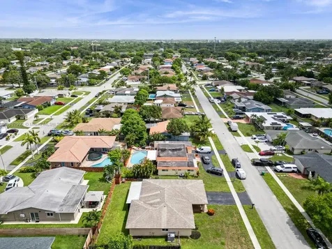 8107 NW 73rd Terrace Tamarac FL 33321