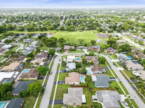 8107 NW 73rd Terrace Tamarac FL 33321