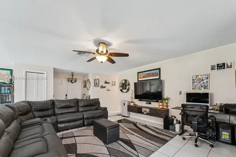 8107 NW 73rd Terrace Tamarac FL 33321