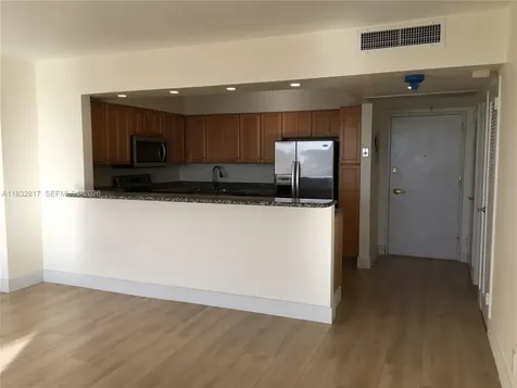 5700 Collins Avenue Miami Beach FL 33140