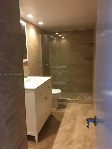 5700 Collins Avenue Miami Beach FL 33140
