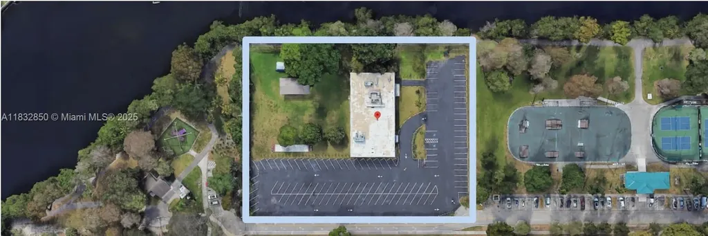 600 Knights Road Hollywood FL 33021
