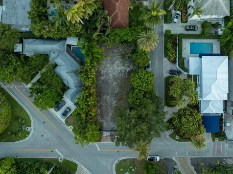 2121 Regatta Avenue Miami Beach FL 33140