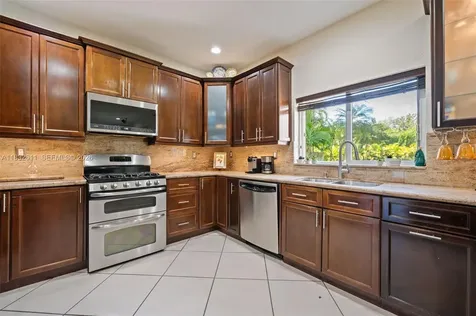 5194 NW 106th Avenue Doral FL 33178
