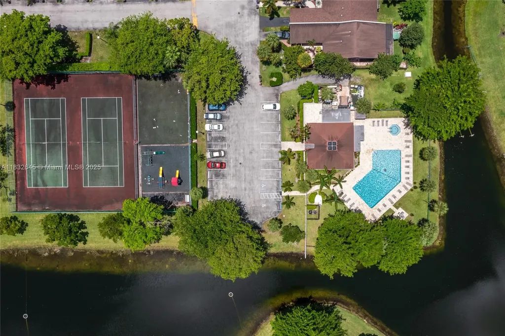 5109 NW 11th Way Deerfield Beach FL 33064