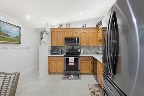 5109 NW 11th Way Deerfield Beach FL 33064