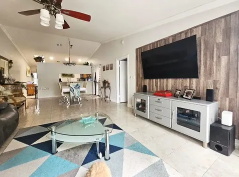 5109 NW 11th Way Deerfield Beach FL 33064