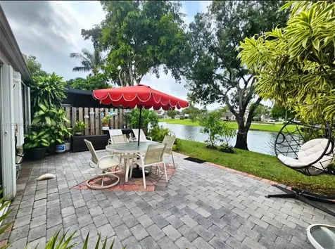 5109 NW 11th Way Deerfield Beach FL 33064