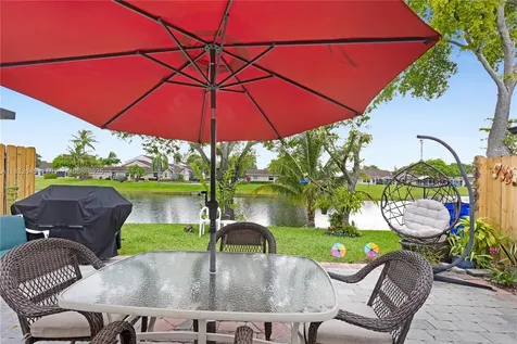 5109 NW 11th Way Deerfield Beach FL 33064