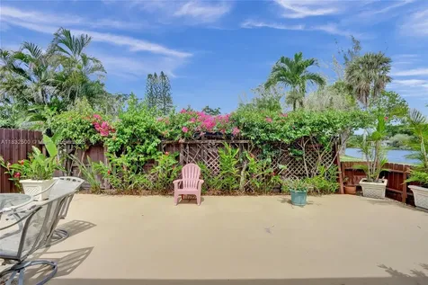 2251 Dogwood Court Pembroke Pines FL 33026