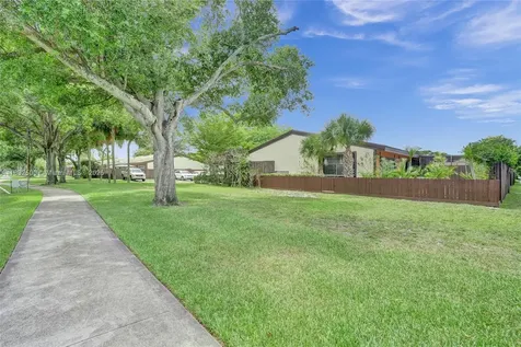 2251 Dogwood Court Pembroke Pines FL 33026