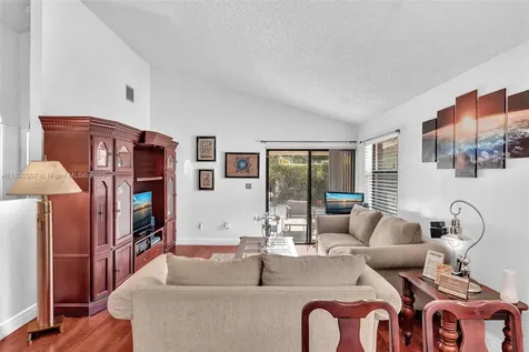 631 SW 113th Avenue Pembroke Pines FL 33025