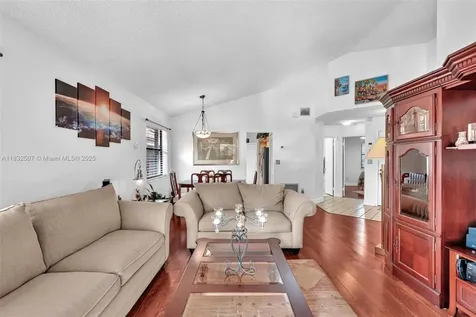 631 SW 113th Avenue Pembroke Pines FL 33025