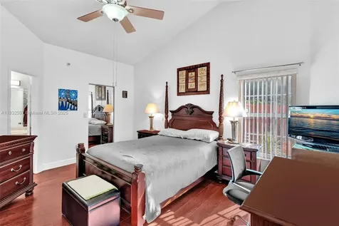 631 SW 113th Avenue Pembroke Pines FL 33025