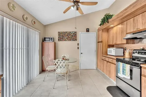 631 SW 113th Avenue Pembroke Pines FL 33025