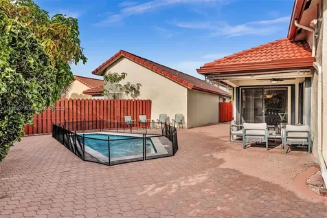 631 SW 113th Avenue Pembroke Pines FL 33025