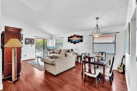 631 SW 113th Avenue Pembroke Pines FL 33025
