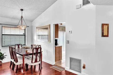 631 SW 113th Avenue Pembroke Pines FL 33025