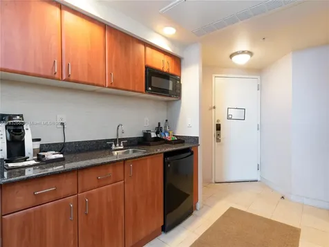 18001 Collins Avenue Sunny Isles Beach FL 33160