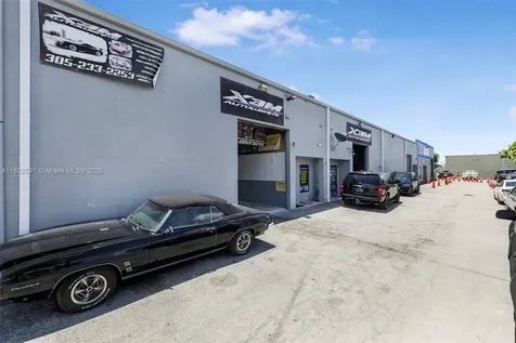 Mechanic Shop For Sale Near Tamiami Airport Kendall FL 33186