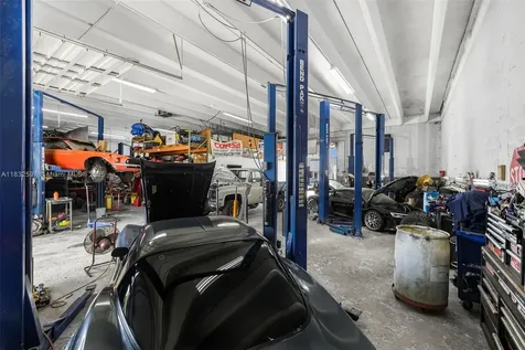 Mechanic Shop For Sale Near Tamiami Airport Kendall FL 33186