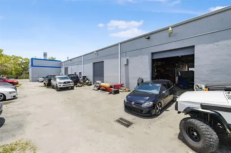 Mechanic Shop For Sale Near Tamiami Airport Kendall FL 33186
