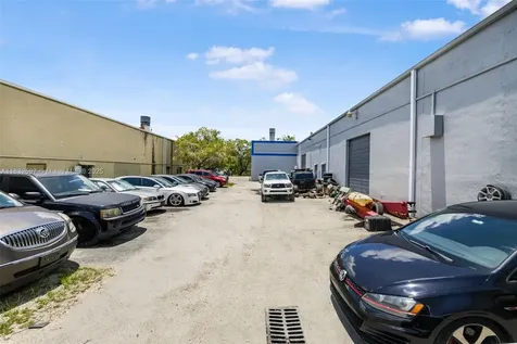Mechanic Shop For Sale Near Tamiami Airport Kendall FL 33186