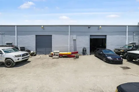 Mechanic Shop For Sale Near Tamiami Airport Kendall FL 33186