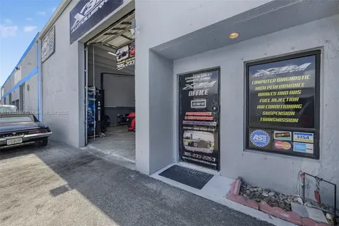 Mechanic Shop For Sale Near Tamiami Airport Kendall FL 33186