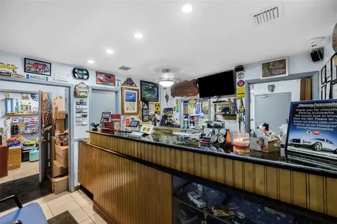 Mechanic Shop For Sale Near Tamiami Airport Kendall FL 33186