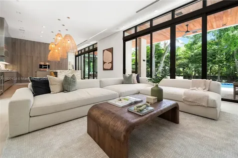 7610 SW 48th Court Miami FL 33143