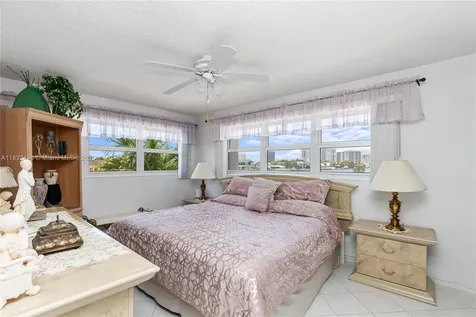 3135 S Ocean Drive Hallandale Beach FL 33009