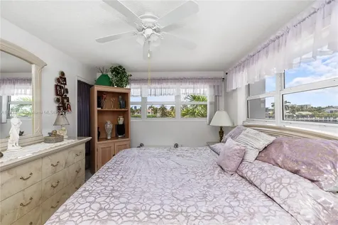 3135 S Ocean Drive Hallandale Beach FL 33009