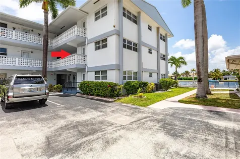 3135 S Ocean Drive Hallandale Beach FL 33009