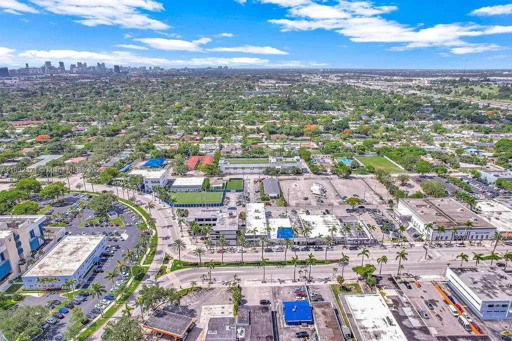 2640 Hollywood Boulevard Hollywood FL 33020
