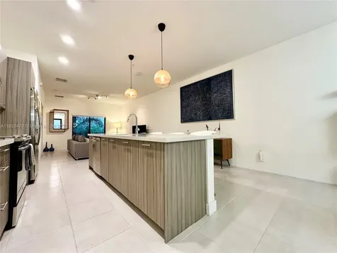 8031 NW 104th Avenue Doral FL 33178